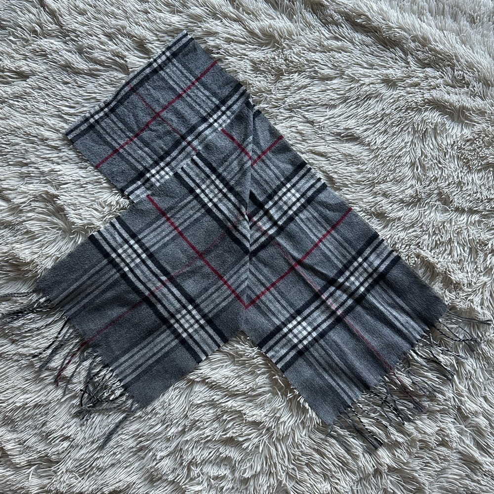 UNKNOWN Grey Plaid Scarf